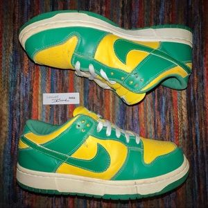 Vintage Nike Dunk Low BRAZIL 2001 size 11m 12.5w